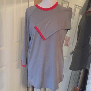 Lularoe Randy Tee size Medium NWT